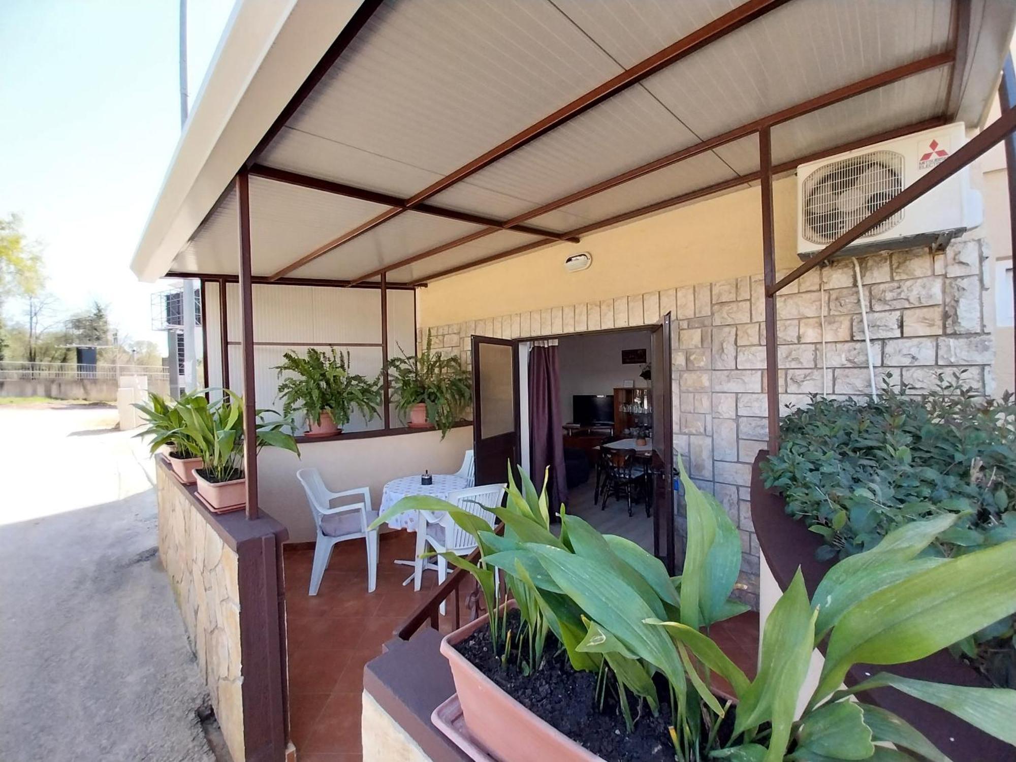 Apartment Mara *
