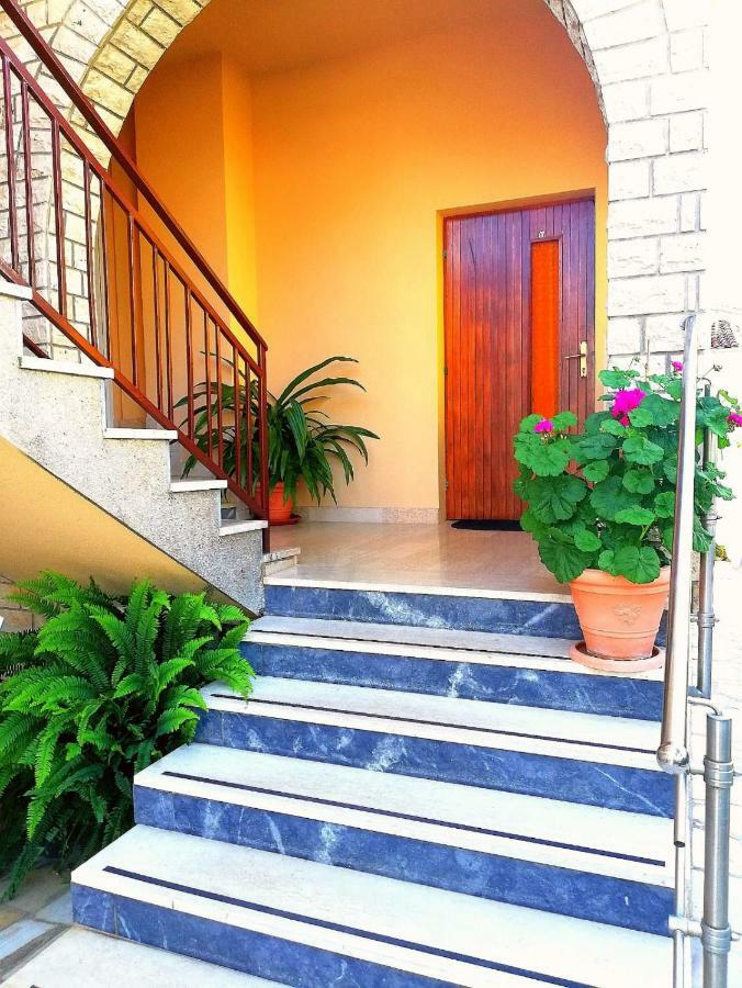 Mara Apartment *